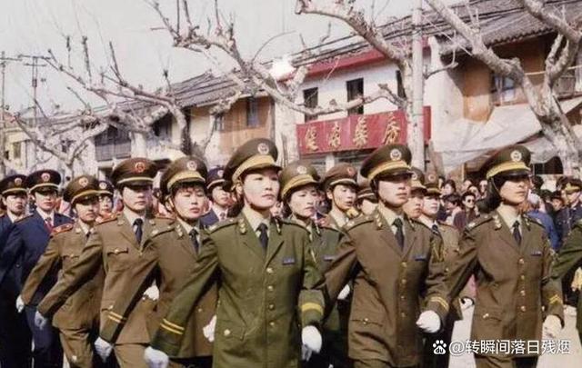 稳定治安的需要,1984年,中国警察为何开始推行身份证?